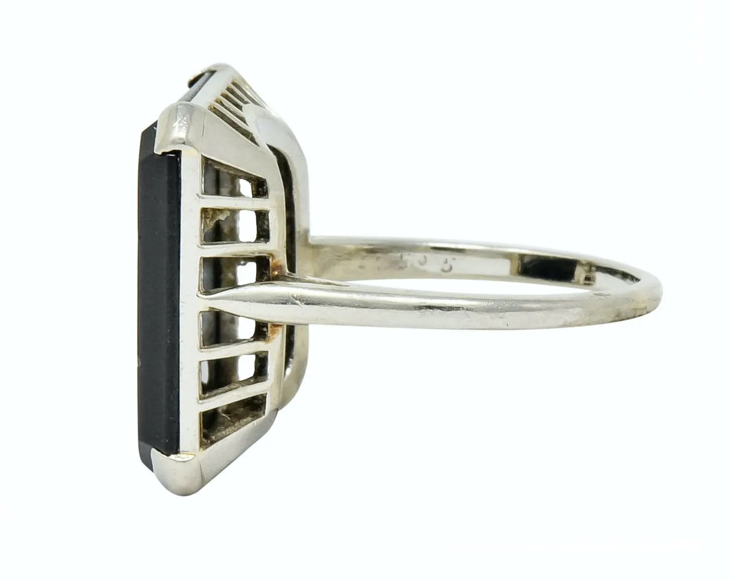 Art Deco 1930 Onyx Intaglio 14 Karat White Gold Heraldry Unisex Ring