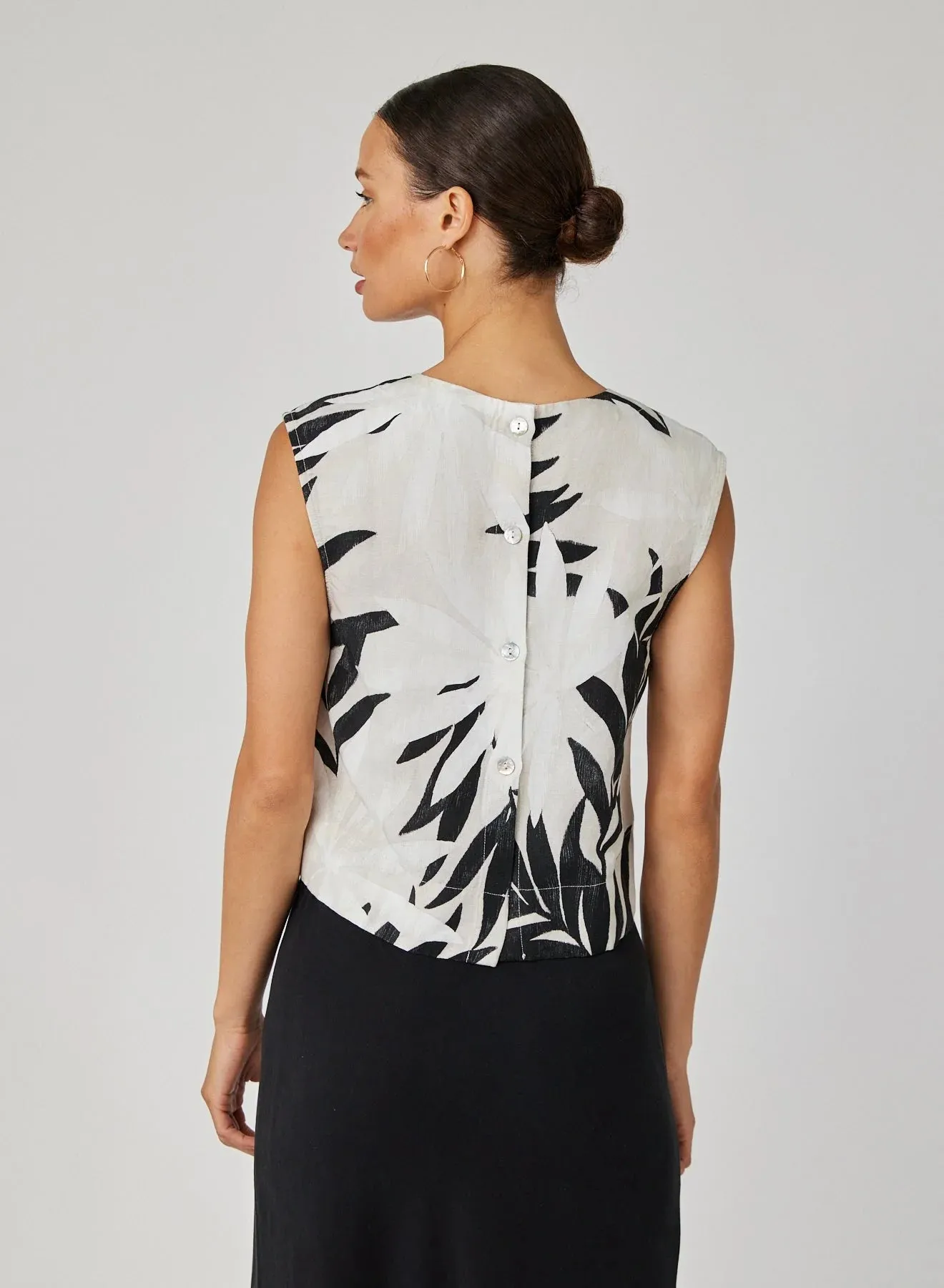 Bella Dahl Boxy Button Back Tank