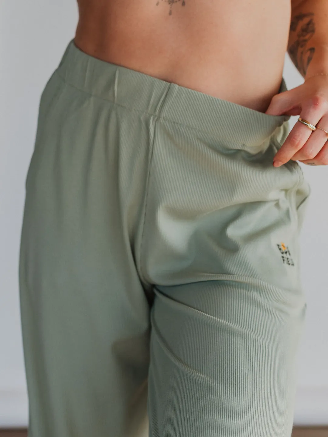 Big Feels Ribbed Pants