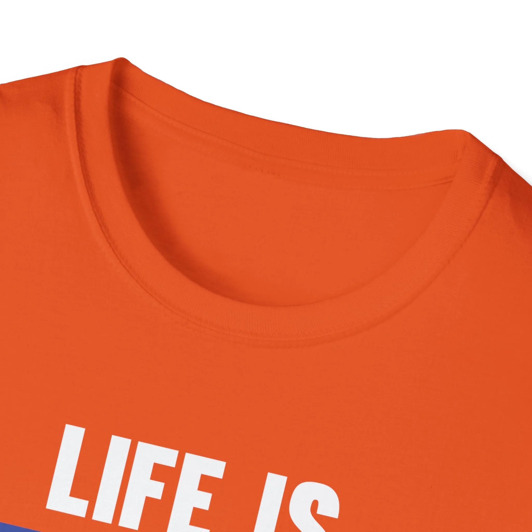 Funny Life is Better on a Boat Boating Saying for Boaters and Sailors T-Shirt for Men Women T-Shirt
