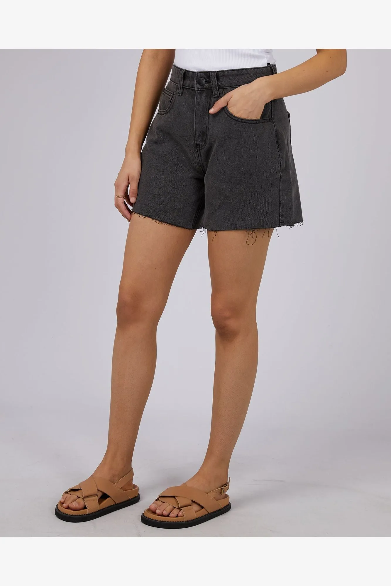 HARLEY BERMUDA SHORT - WASHED BLACK