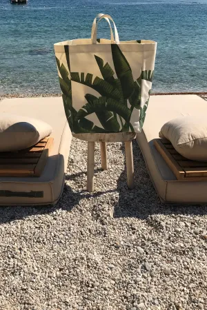 Le Giant Banana Island