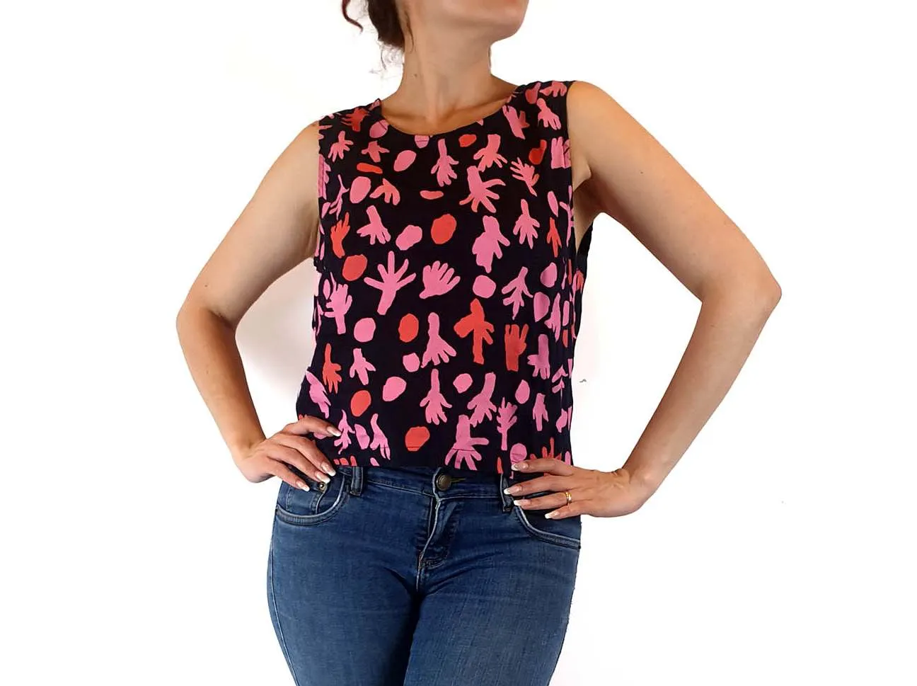 Magpie Goose black linen top with bright pink print size 10